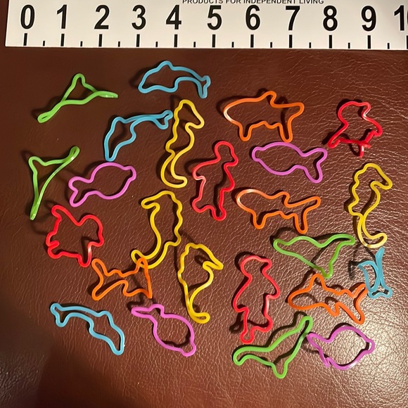 Silly Bandz 24 Pack Sea Creatures Bracelets Y2K Collectable Bands Rainbow Animal - Picture 3 of 4